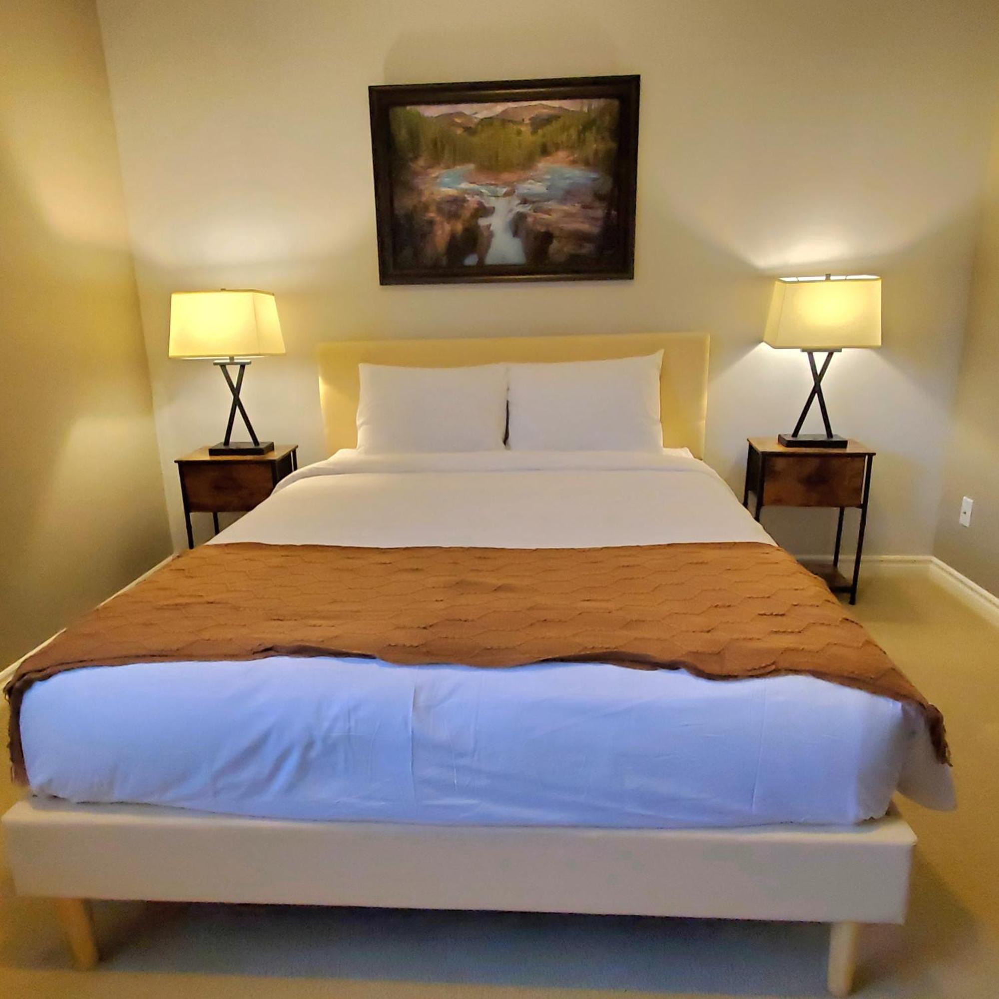 Private 2 Bedrooms Suite Near Hwy 1, Cultus Lake, Heritage Park, Fishing, Coliseum Chilliwack Buitenkant foto