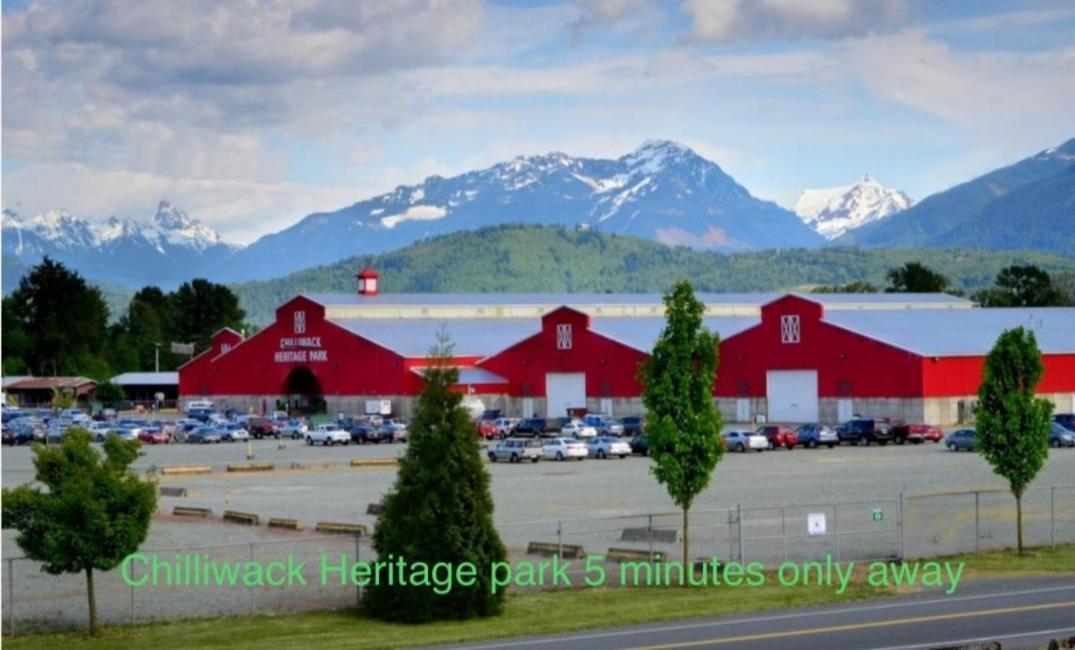 Private 2 Bedrooms Suite Near Hwy 1, Cultus Lake, Heritage Park, Fishing, Coliseum Chilliwack Kamer foto