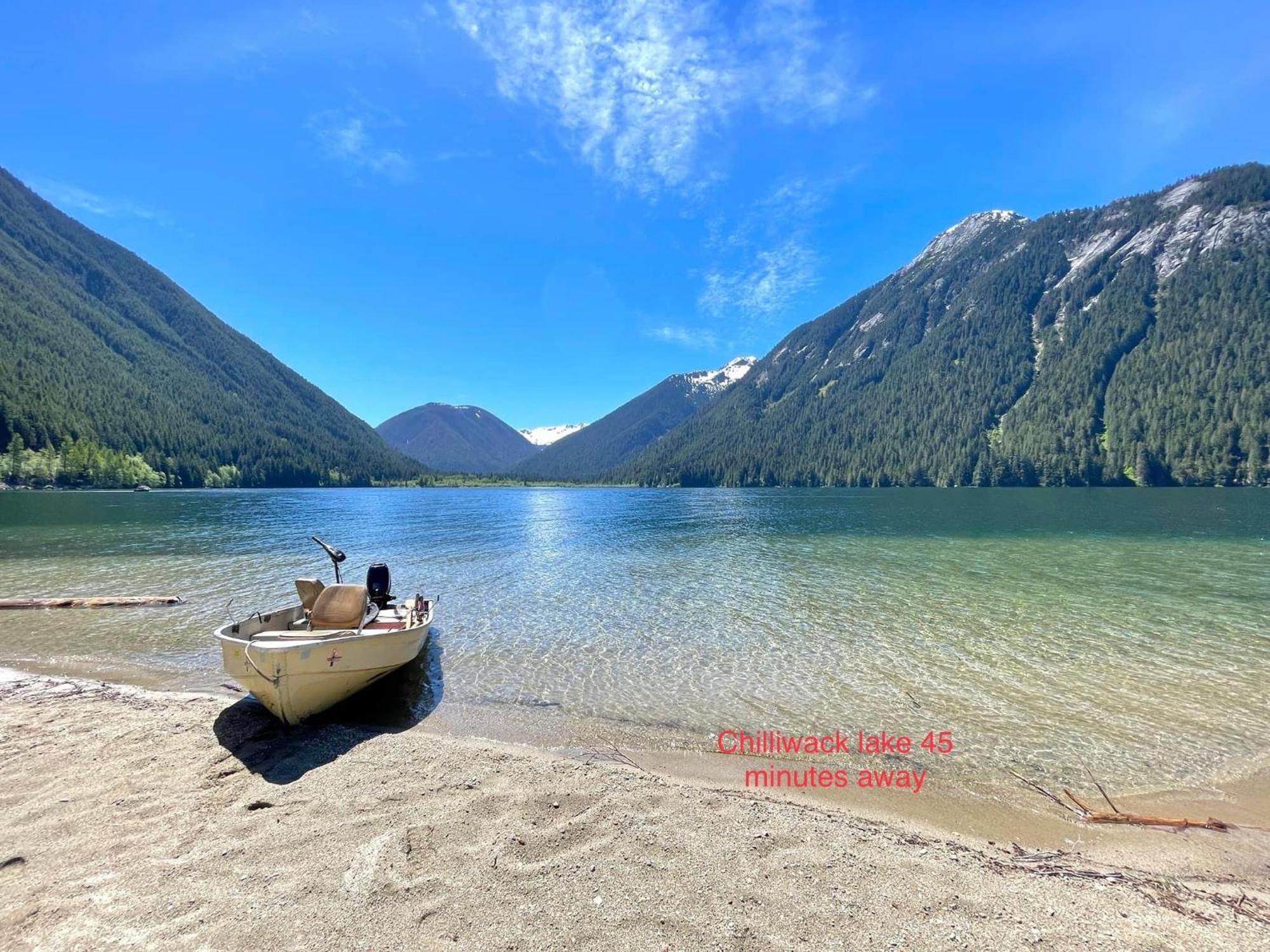 Private 2 Bedrooms Suite Near Hwy 1, Cultus Lake, Heritage Park, Fishing, Coliseum Chilliwack Buitenkant foto